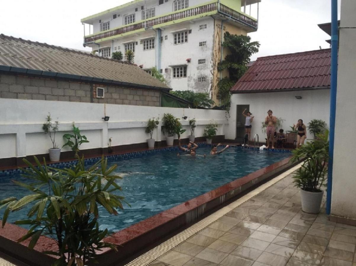 فان فيان V Central Hotel المظهر الخارجي الصورة